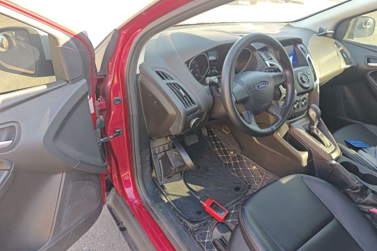 福特 福克斯 2012款 两厢 1.6L 自动舒适型中控内饰20