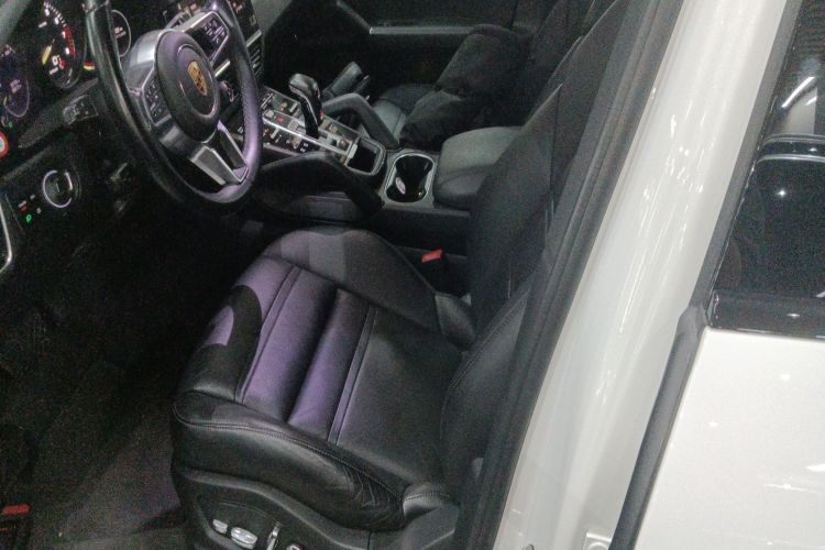 保时捷 Cayenne新能源 2021款 Cayenne E-Hybrid 2.0T局部细节19