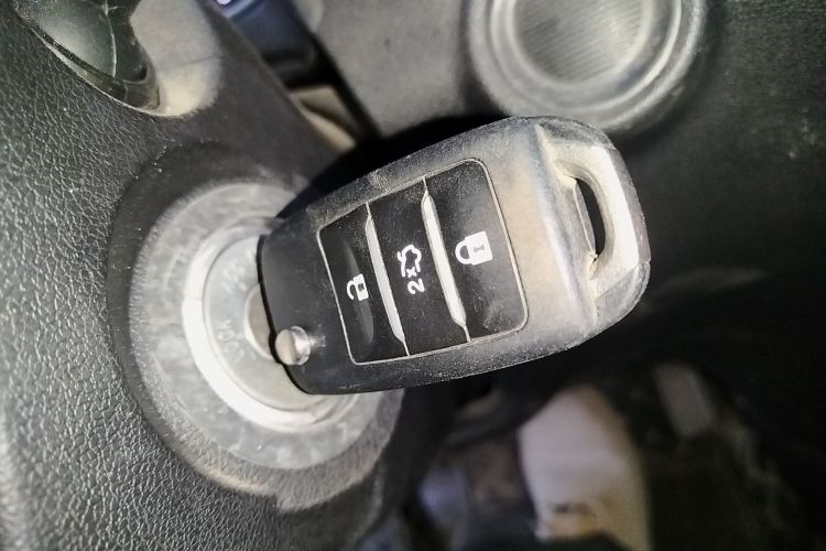 长安CS35 2017款 1.6L 手动豪华型中控内饰11