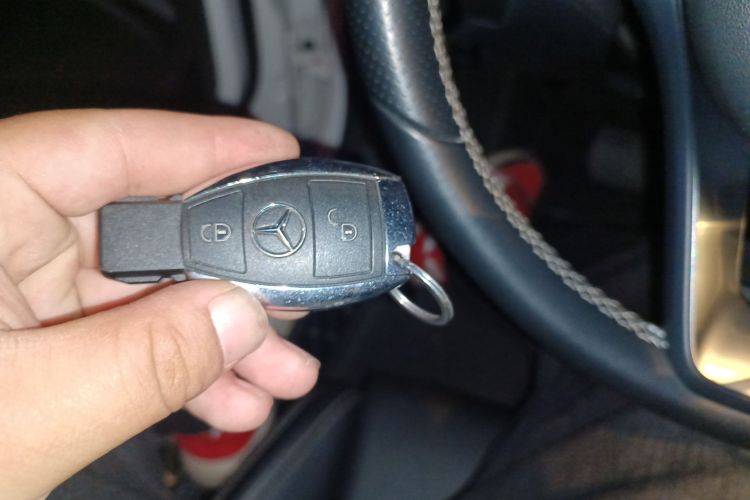 奔驰GLA 2018款 GLA 200 时尚型中控内饰7001