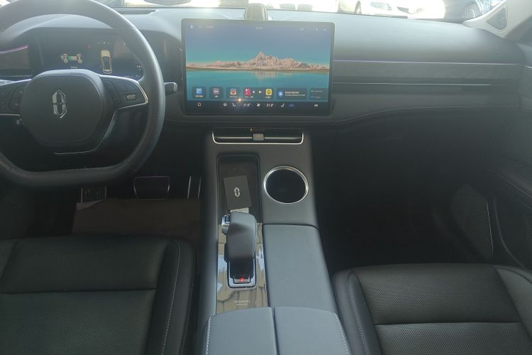 鸿蒙智行 问界M5 2022款 增程四驱旗舰版中控内饰16