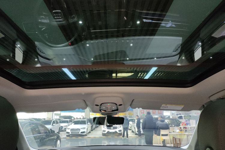 奥迪Q7 2021款 45 TFSI quattro S line运动型局部细节22