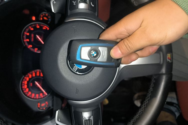 宝马4系 2020款 425i Gran Coupe M运动曜夜版中控内饰7001