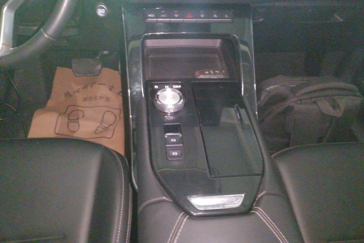 哈弗H6 2021款 第三代 1.5T 自动两驱Max中控内饰18