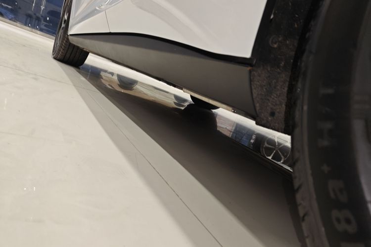 比亚迪 秦L 2024款 DM-i 120KM超越型局部细节9002