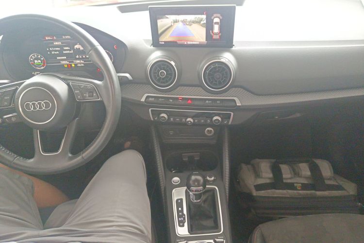 奥迪Q2L 2018款 35 TFSI 时尚动感型 国V中控内饰18