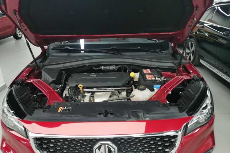 名爵HS 2019款 30T 自动两驱Trophy超能版 国VI机舱底盘24