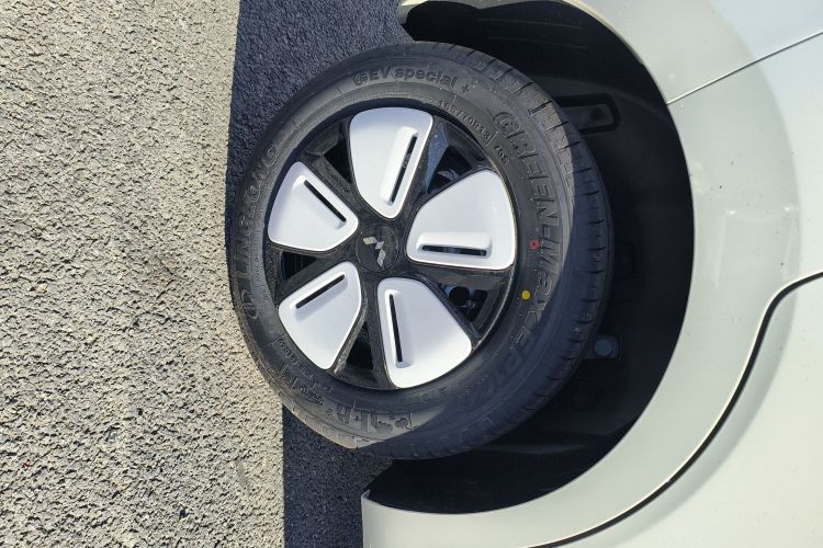 五菱汽车 宏光MINIEV 2025款 四门版 进阶款车身外观6008