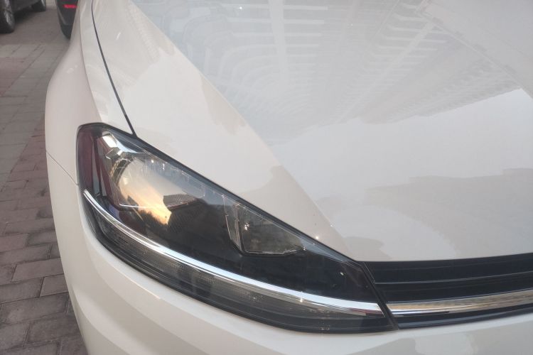 大众 高尔夫 2020款 挚爱版 280TSI DSG舒适型车身外观8