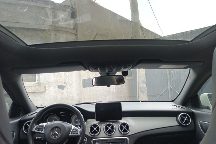 奔驰CLA 2015款 CLA 220 4MATIC中控内饰22