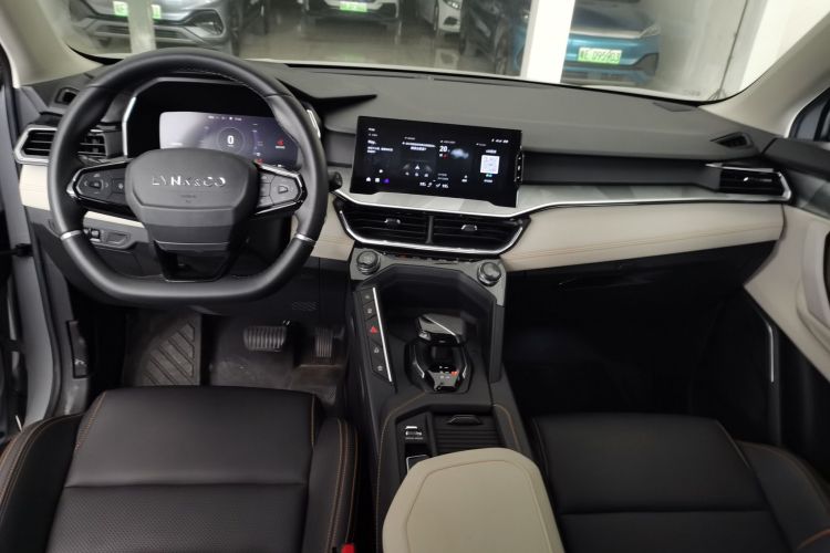 领克06 EM-P 2022款 PHEV 84KM续航版 Pro中控内饰12