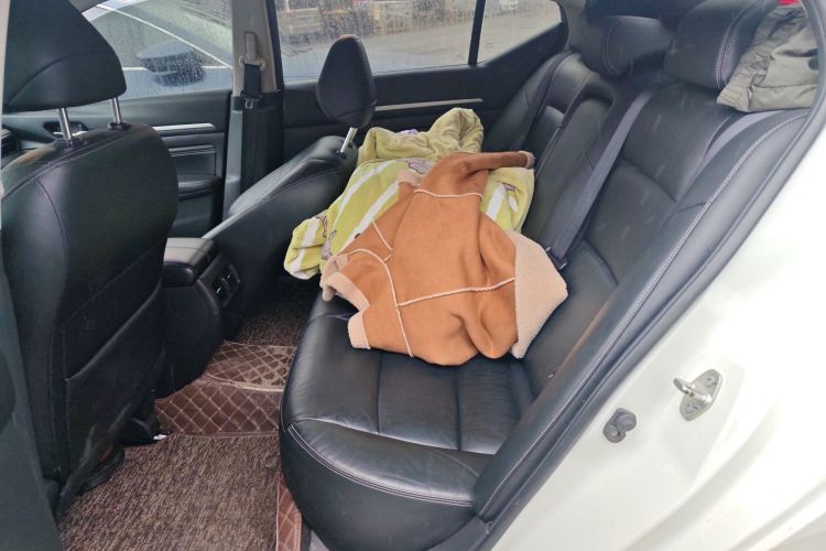 日产 天籁 2021款 2.0L XL 舒适版中控内饰7004