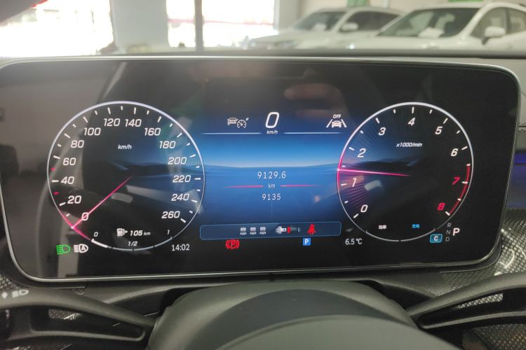 奔驰C级 2025款 C 260 L 运动版中控内饰14