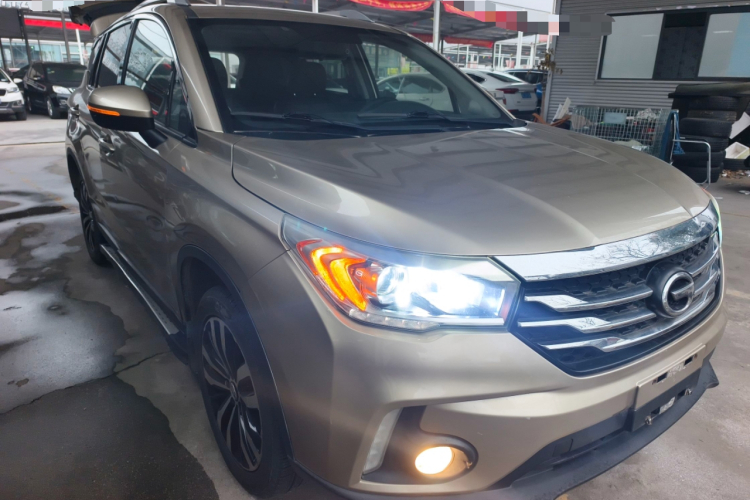 广汽传祺 传祺GS4 2015款 200T G-DCT豪华版车身外观6002