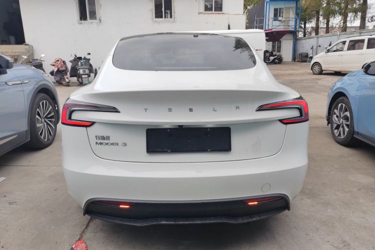 特斯拉 Model 3 2023款 后轮驱动版车身外观6004