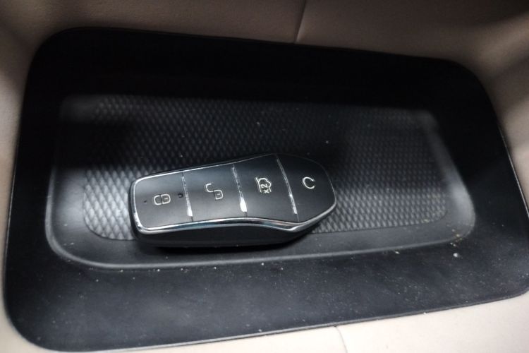 比亚迪 海豚 2023款 420km 时尚版中控内饰11