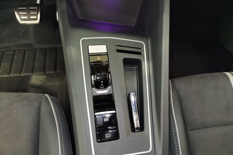 大众 高尔夫 2023款 改款 280TSI DSG R-Line局部细节18