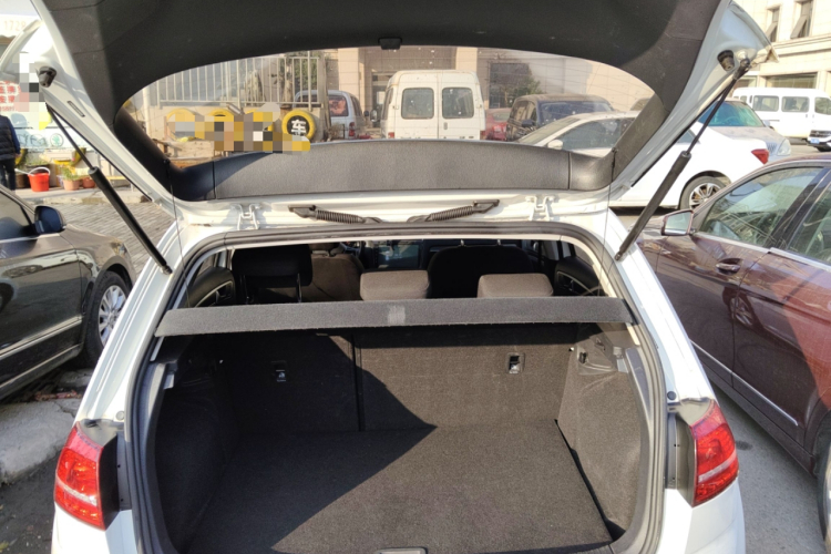 大众 高尔夫 2016款 1.6L 自动舒适型机舱底盘23