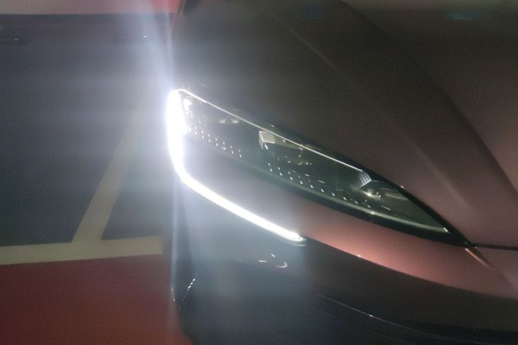 比亚迪 海豹07 DM-i 2025款 DM-i 1.5L 125km 尊贵型车身外观8