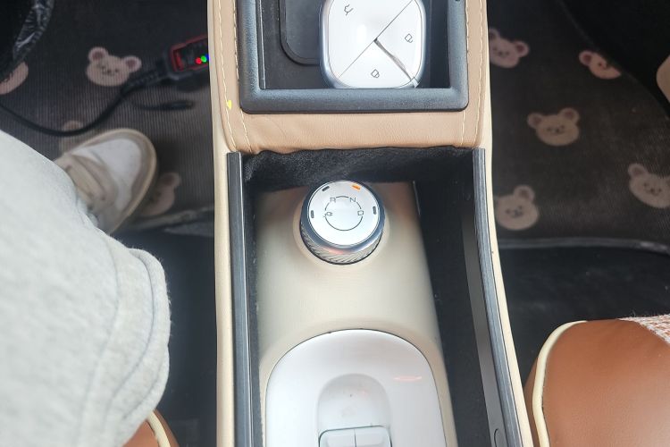 五菱汽车 宏光MINIEV 2024款 第三代 215km 进阶版中控内饰18