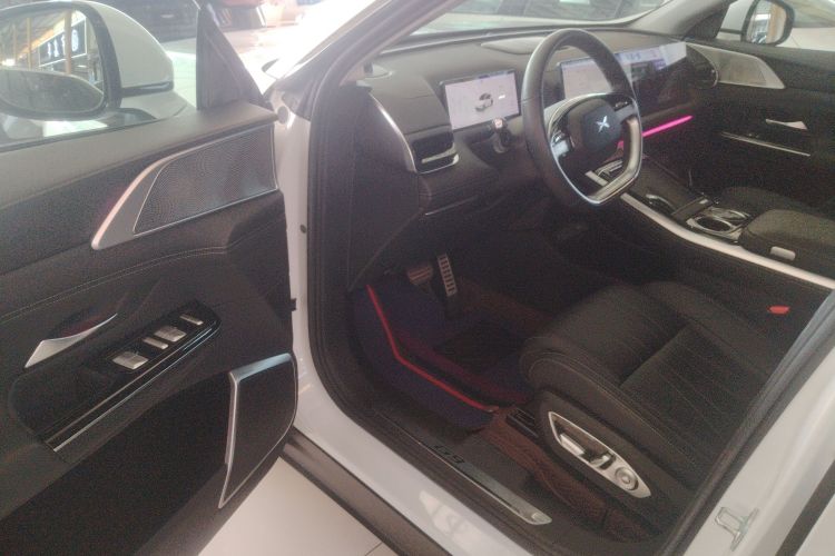 小鹏G9 2022款 650 性能版Max中控内饰20