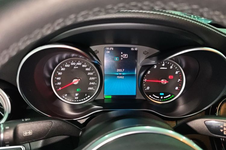 奔驰C级 2019款 C 260 L 运动版局部细节14