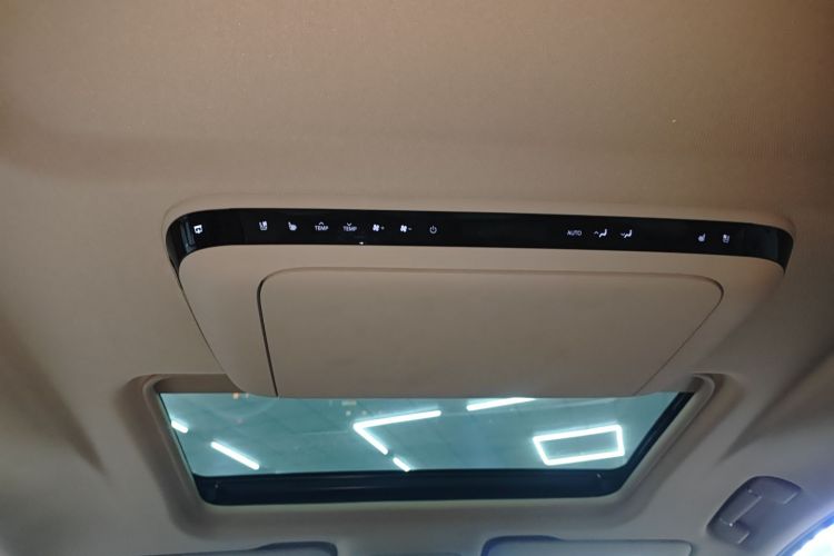 别克GL8新能源 2025款 陆尚 尊享版 7座中控内饰22