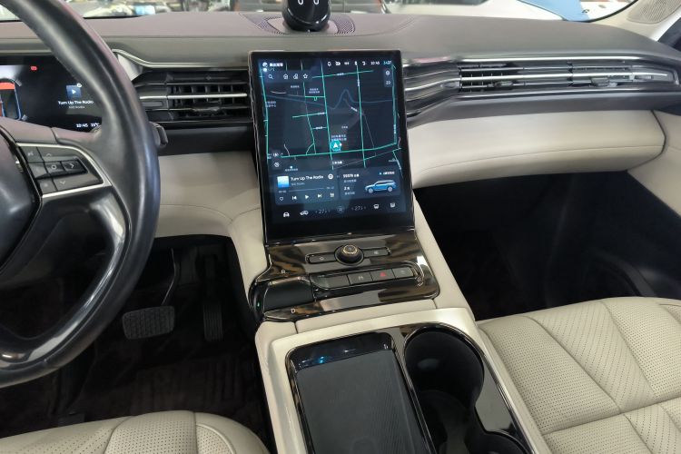 蔚来ES8 2018款 创始版中控内饰16