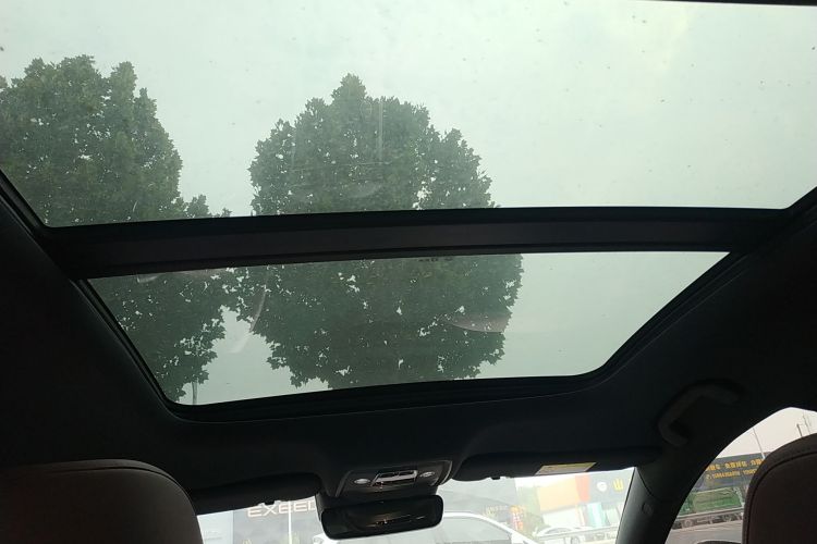 比亚迪 海豹 2023款 DM-i 1.5T 121km 旗舰型局部细节22