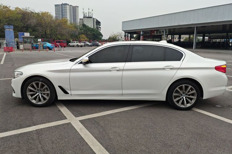 宝马5系 2018款 528Li 上市特别版车身外观4