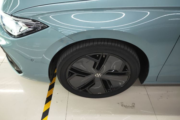 大众 帕萨特 2025款 Pro 380TSI 星空龙尊版车身外观6007