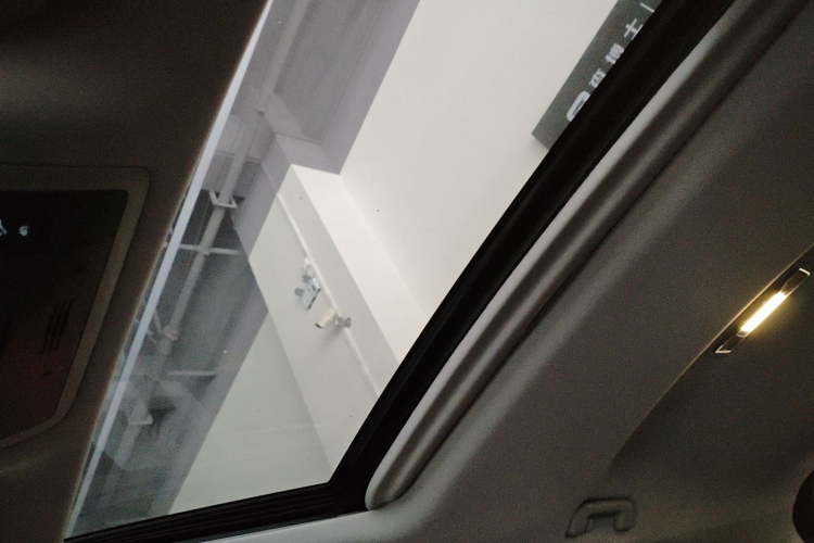 雷克萨斯RX 2020款 改款 300 两驱舒适版中控内饰22