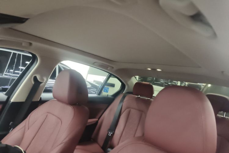 宝马3系 2022款 325Li M运动套装中控内饰22