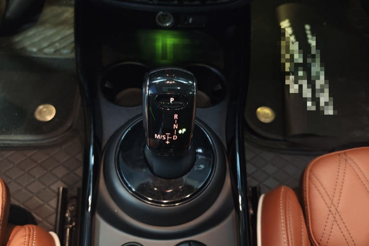 MINI Clubman 2022款 改款 1.5T COOPER 鉴赏家局部细节18