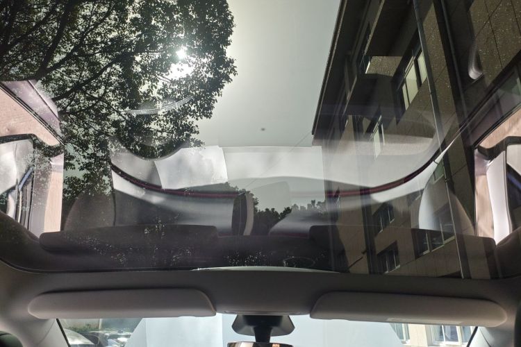 特斯拉 Model Y 2025款 后轮驱动版中控内饰22