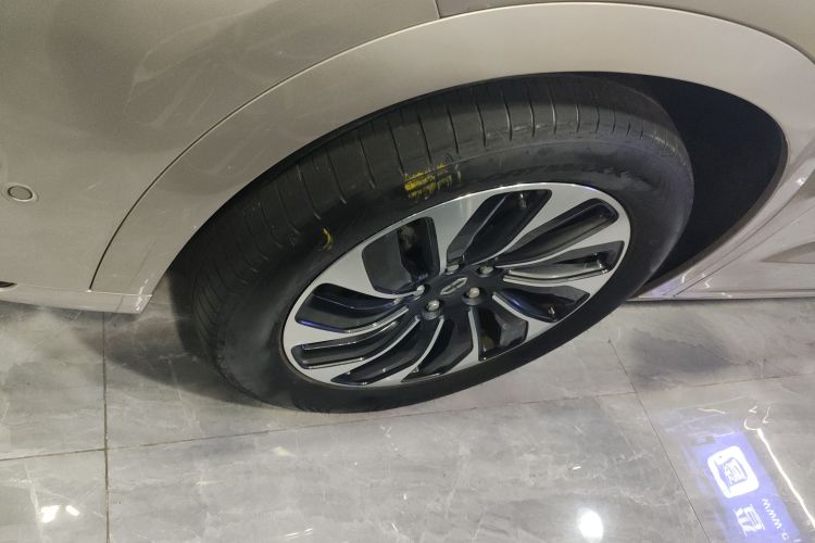 鸿蒙智行 问界M7 2022款 1.5T 后驱舒适版车身外观6007