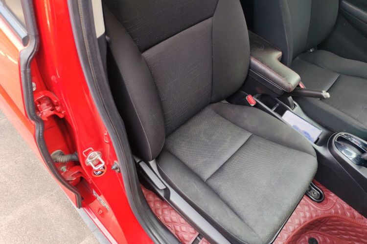 本田 飞度 2018款 1.5L CVT舒适天窗版局部细节41