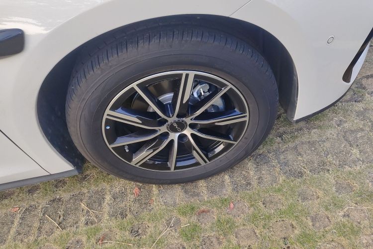 比亚迪 海豹06新能源 2025款 DM-i 智驾版 120KM尊荣型车身外观10