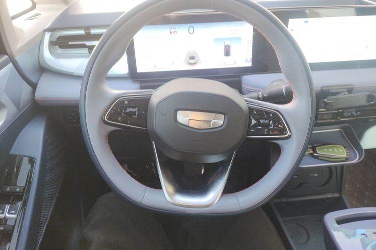 吉利几何E萤火虫 2022款 401KM 霹雳虎 4座局部细节13