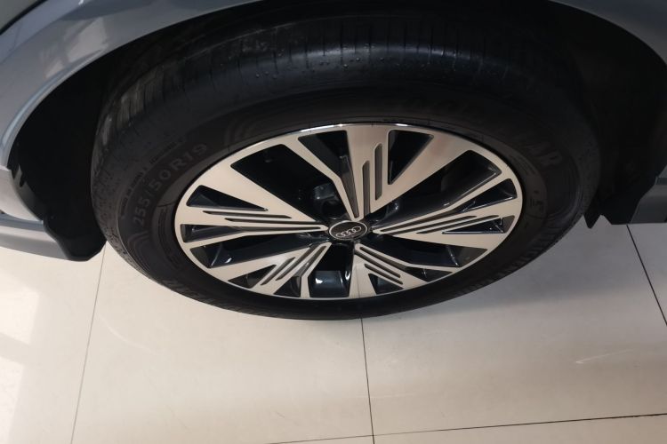 奥迪Q4 e-tron 2023款 40 e-tron 创行版车身外观6008