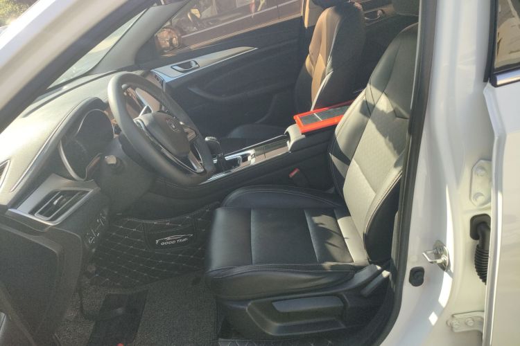 长安 逸动 2018款 1.6L GDI 手动时尚型中控内饰19