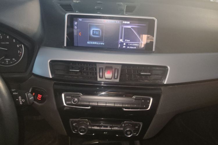 宝马X1 2018款 sDrive18Li 时尚型中控内饰16