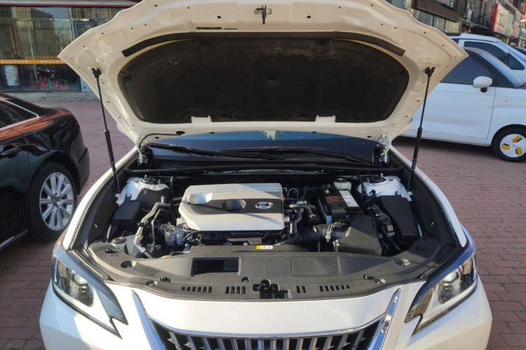 雷克萨斯ES 2021款 200 卓越版机舱底盘24