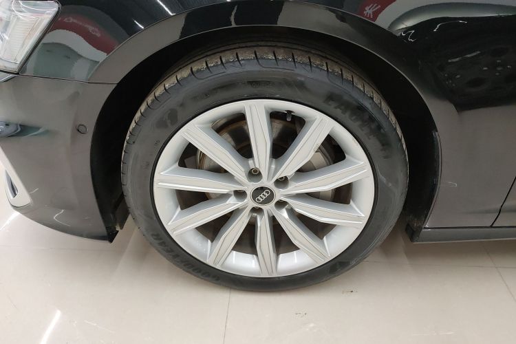 奥迪A6L 2024款 45 TFSI 臻选动感型车身外观6007