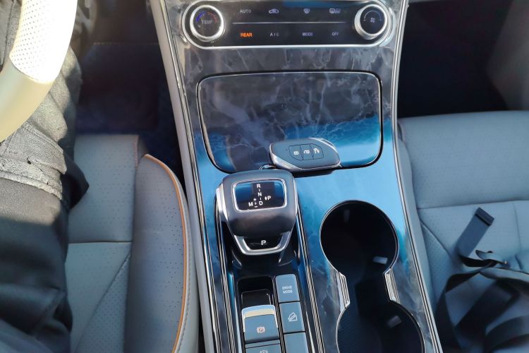 东风风行 风行游艇 2022款 1.5T DCT逐浪版中控内饰18