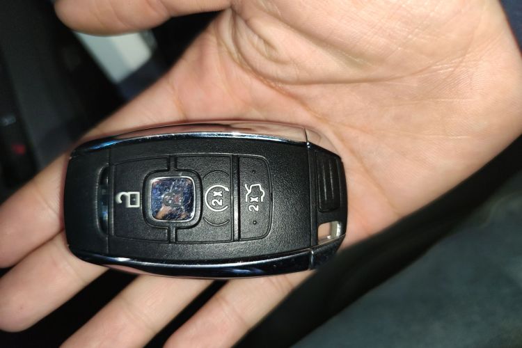 林肯MKZ 2017款 2.0H 混动尊享版中控内饰11