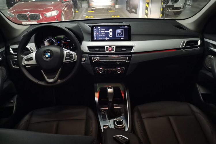 宝马X1 2019款 sDrive20Li 领先型中控内饰12