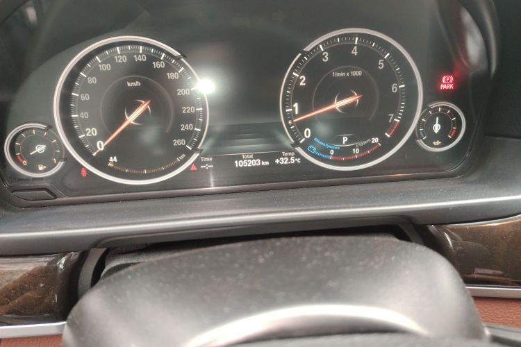 宝马5系 2015款 535Li 领先型中控内饰15