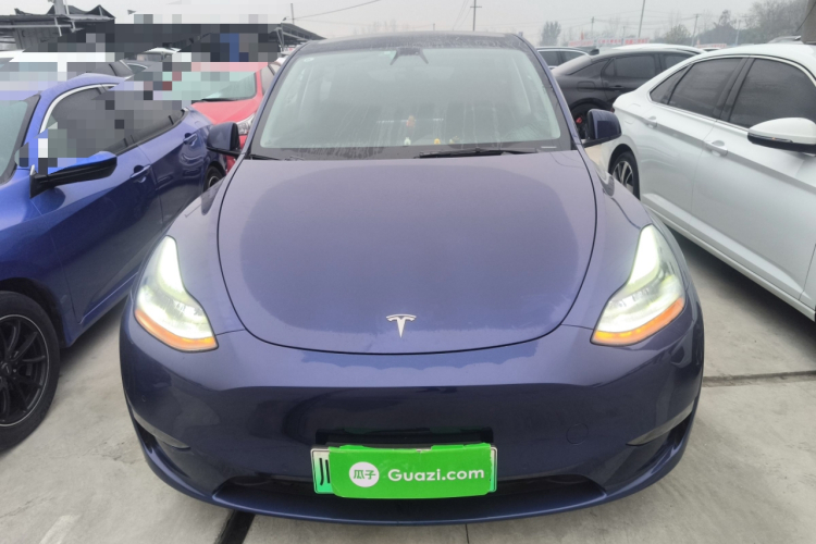 特斯拉 Model Y 2021款 Performance高性能全轮驱动版车身外观2
