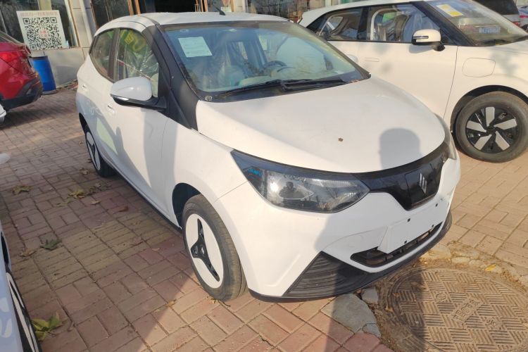 江铃集团新能源 易至EV2 2026款 PLUS+ 舒适型车身外观3